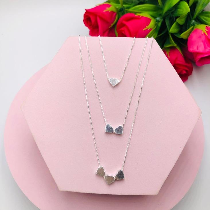 Colar Triplo Corações