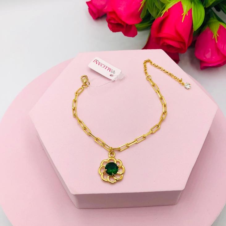 Pulseira Cartier com Pingente Flor com Pedra Verde