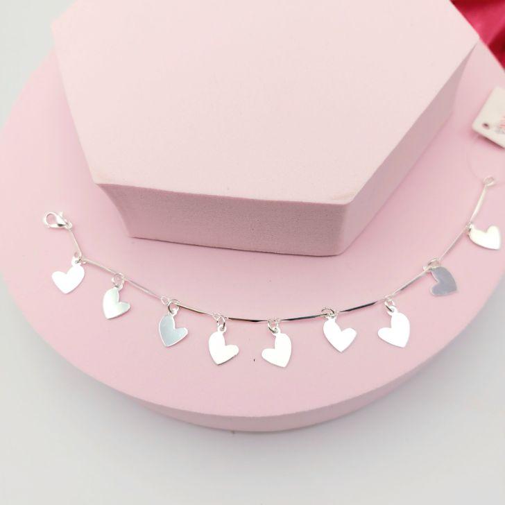 Pulseira com Corações Pendurados