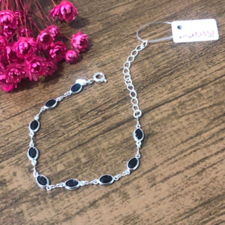 Pulseira com Pedras Pretas