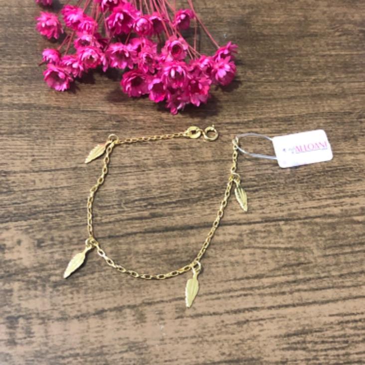 Pulseira com Pingente de Folhas