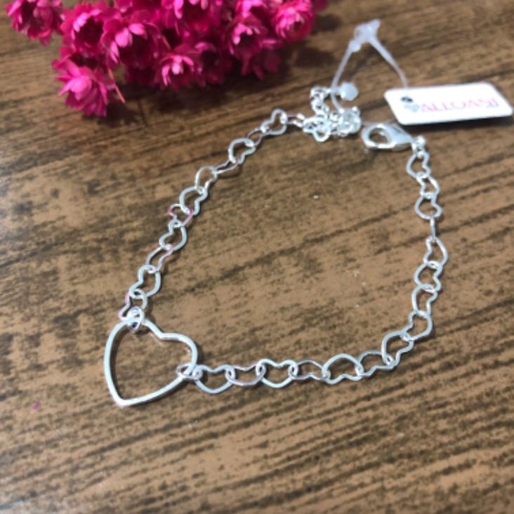 Pulseira elos corações com um coração maior