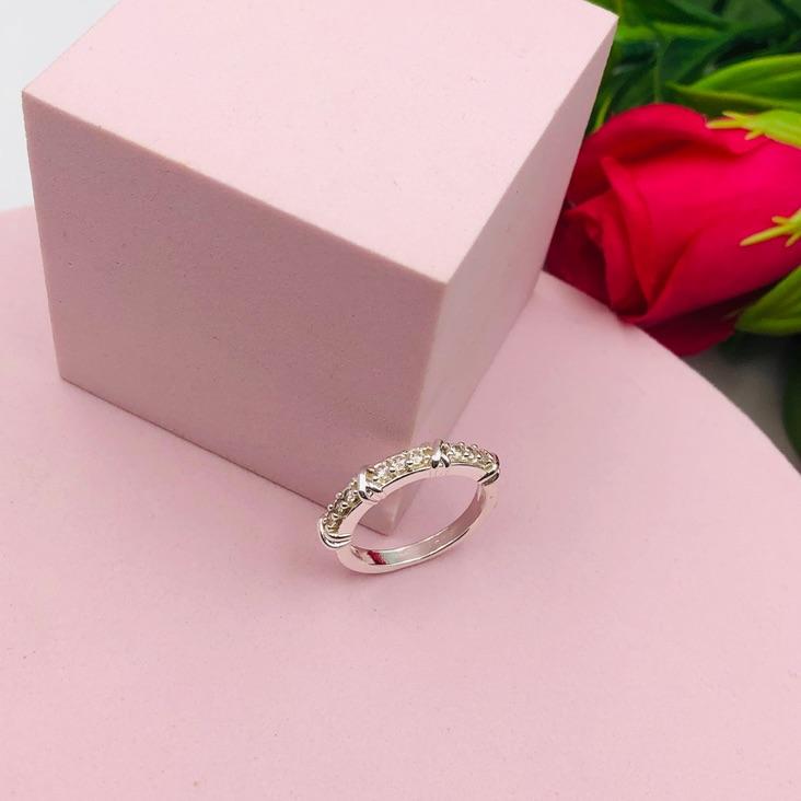 Anel Anel X com Zircônias Cravejadas N 19