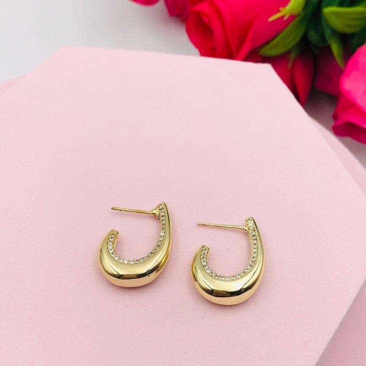 Brinco Argola Lisa e Cravejada