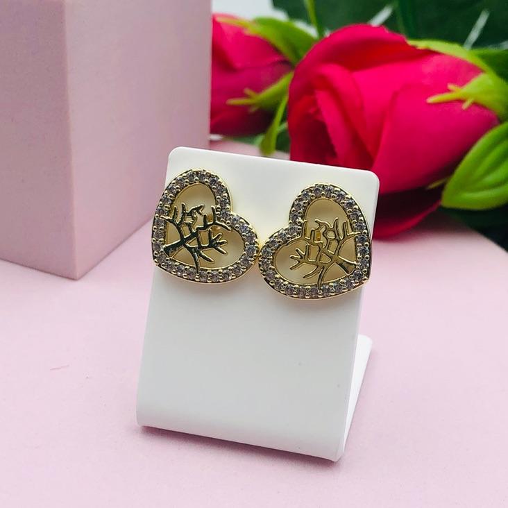 Brinco Coração Cravejado com Árvore de Vida