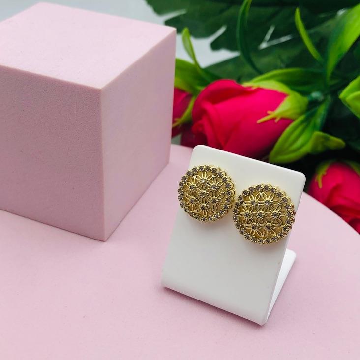 Brinco Redondo Cravejado