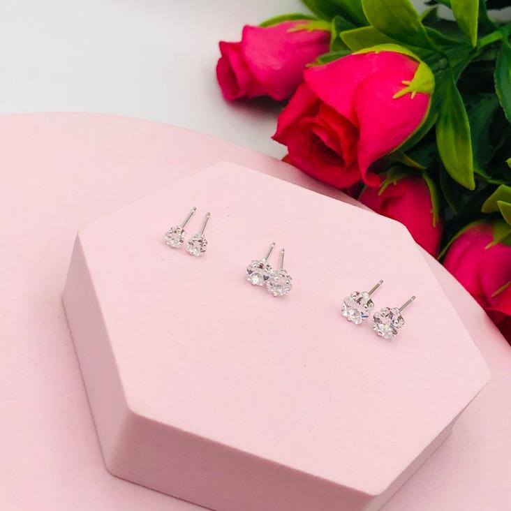 Brinco Trio Flor Cristal