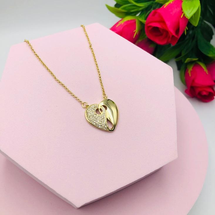 Colar Coração Metade Cravejado Metade Liso