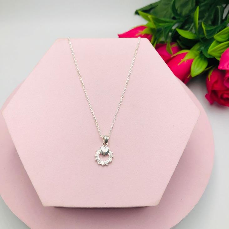 Colar Corrente Cadeado com Pingente Mandala Coração