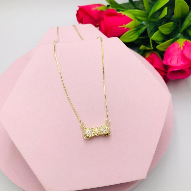 Colar Corrente veneziana com Pingente Laço Cravejado