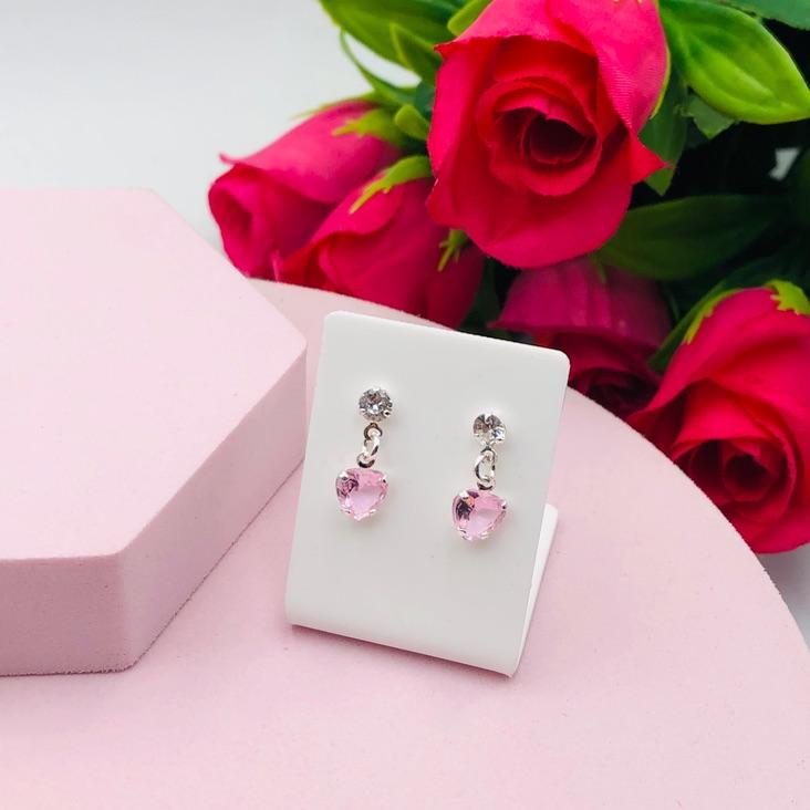 Brinco Ponto de Luz com Coração Rosa