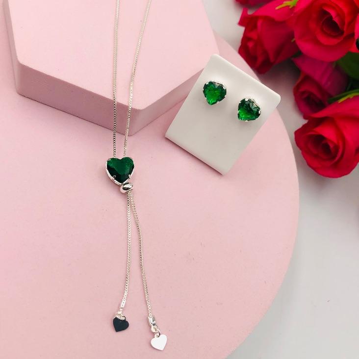 Conjunto Gravatinha Coração Zirconia Verde