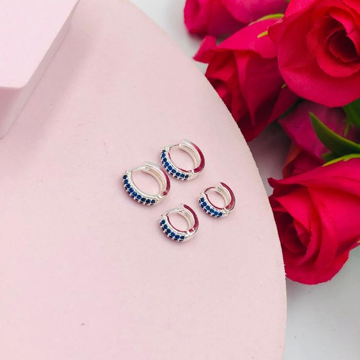 Brinco Duo Argolinhas com Zircônias Azuis
